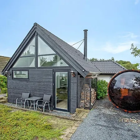 Solfrid - 150m From The Sea By Interhome Feriehus