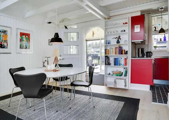 Solfrid - 150m From The Sea By Interhome 펜션