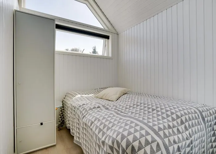 Solfrid - 150m From The Sea By Interhome 펜션