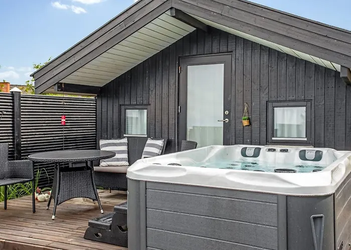 Solfrid - 150m From The Sea By Interhome 펜션